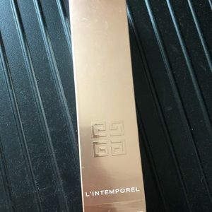Givenchy L’Intemporel Youth Lotion